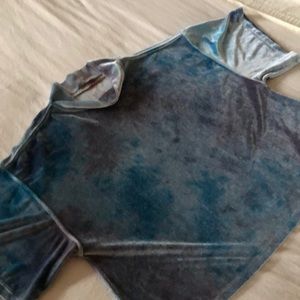 Free people✨Velvet tie dye cropped mock neck